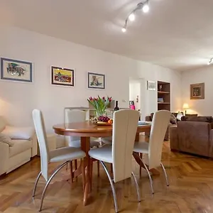 Everlasting Apartment